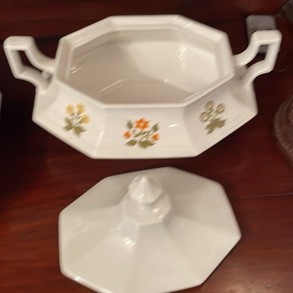 Johnson Bros made in England ironstone dishes - Picture 5 of 5